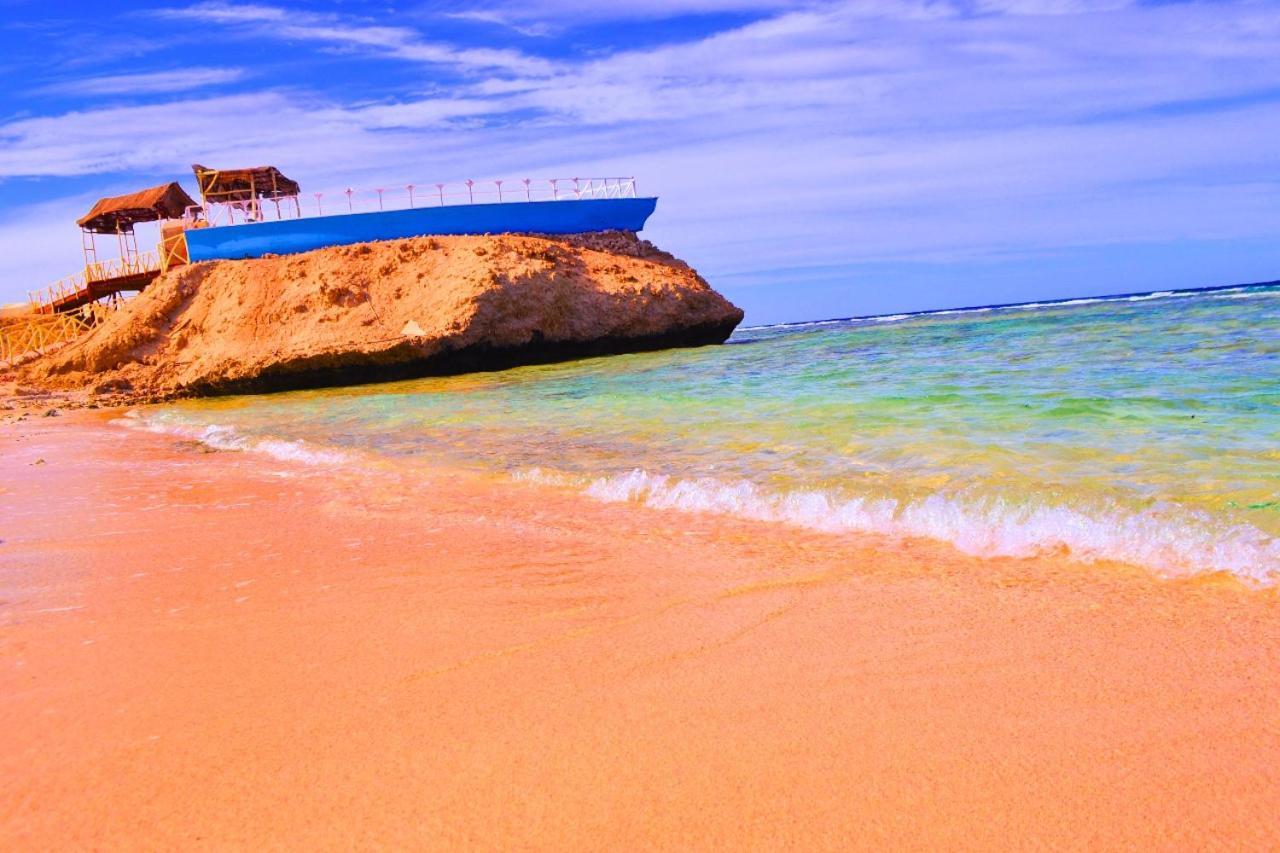 Hostmark Zabargad Beach Resort Abū Ghuşūn Kültér fotó
