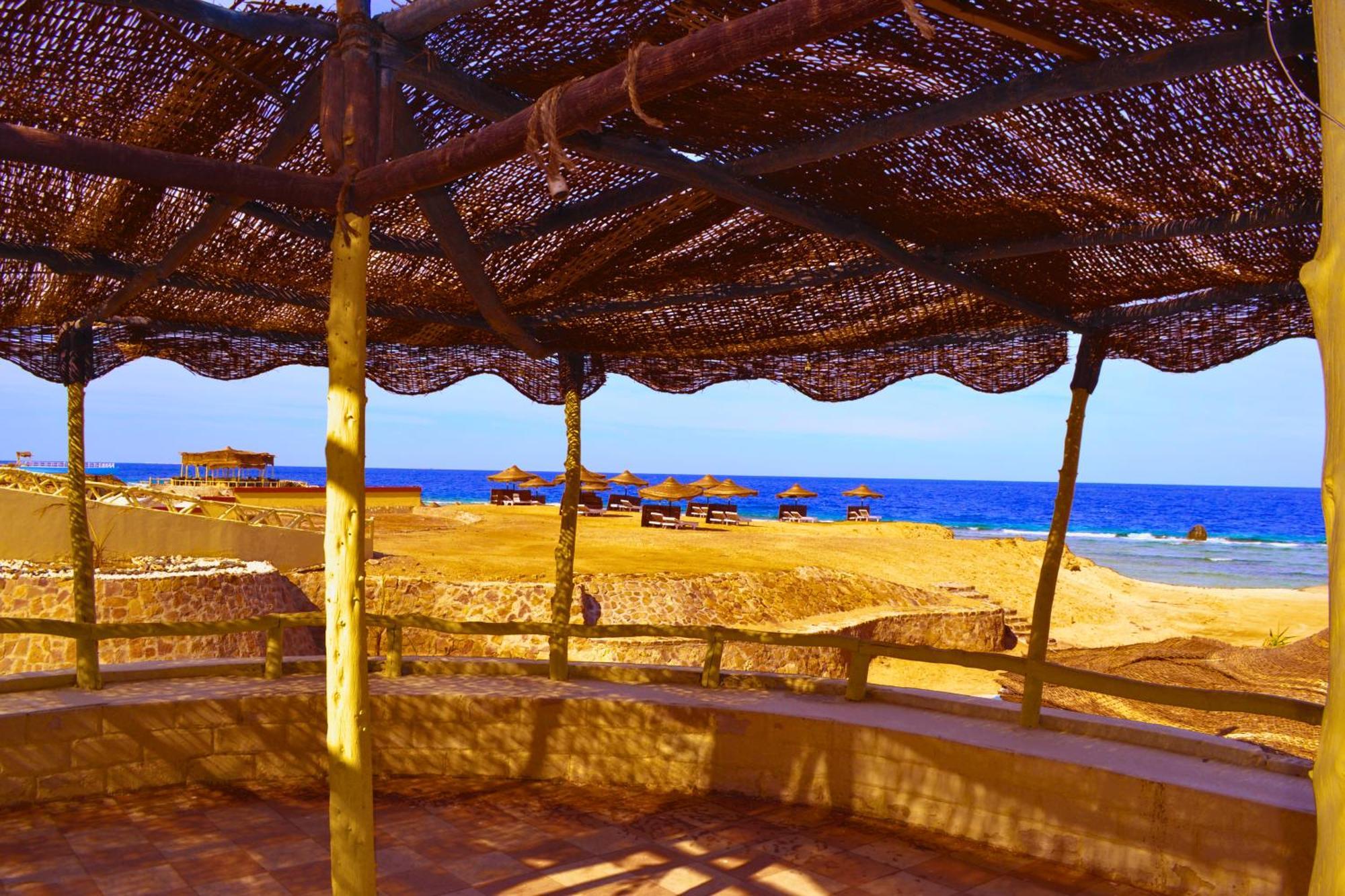 Hostmark Zabargad Beach Resort Abū Ghuşūn Kültér fotó