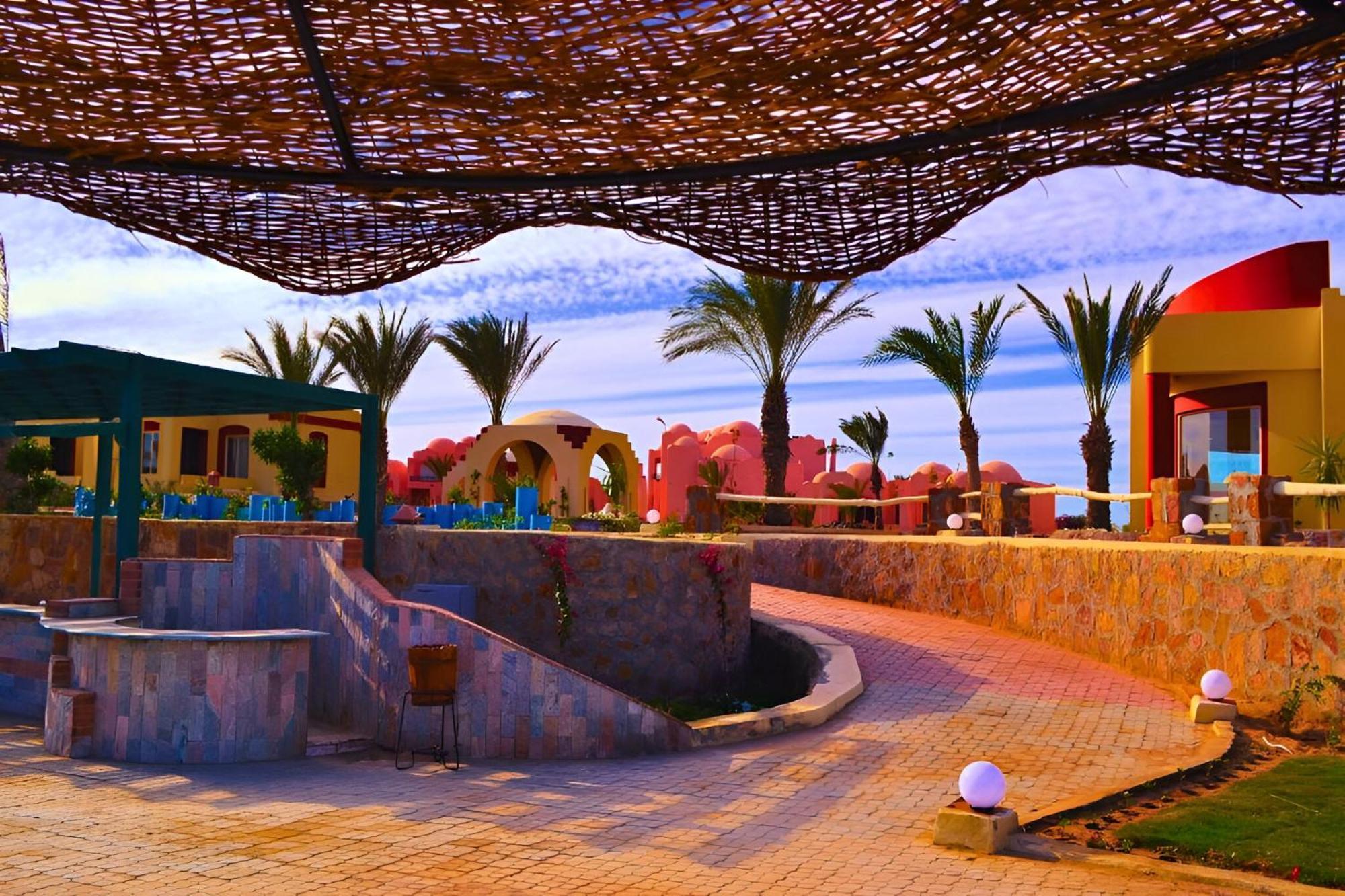Hostmark Zabargad Beach Resort Abū Ghuşūn Kültér fotó