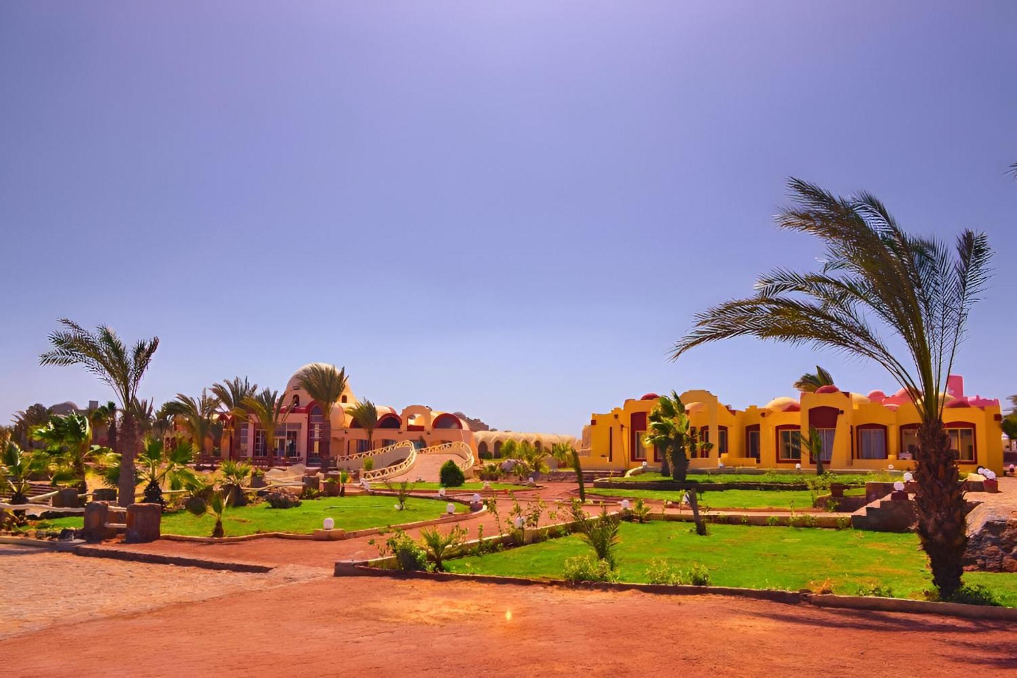 Hostmark Zabargad Beach Resort Abū Ghuşūn Kültér fotó