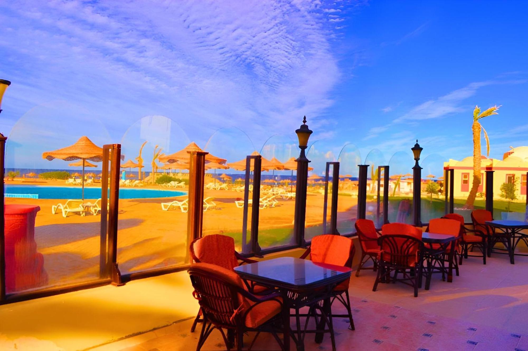 Hostmark Zabargad Beach Resort Abū Ghuşūn Kültér fotó